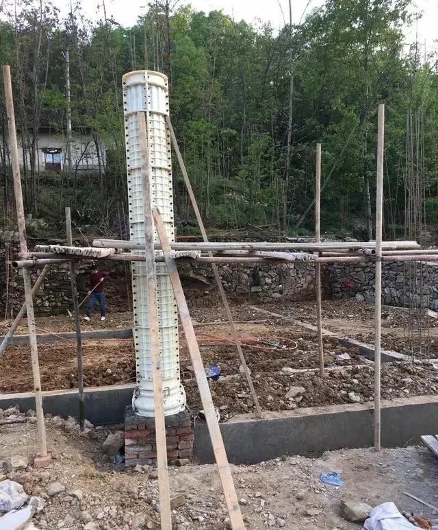 農村自建房巧用羅馬柱，讓房子高端大氣還不貴！